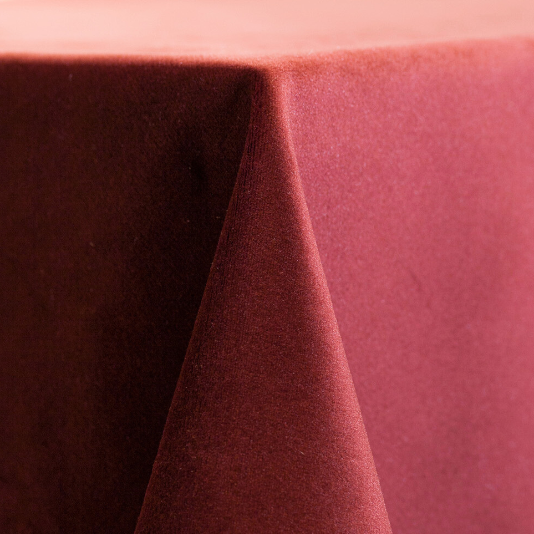 Velvet Tablecloth 132" Round - Merlot